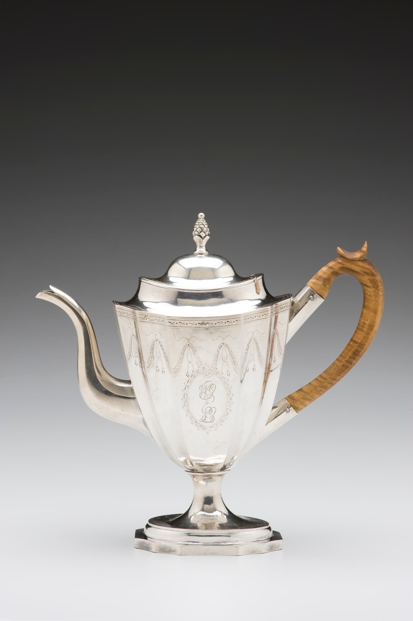 Paul Revere, William Goddard Teapot, Courtesy of the Kamm Teapot Collection, Craft in America